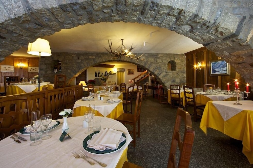 restaurant-cafeteria