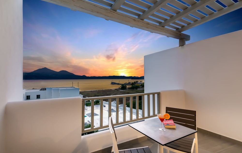 Olea Bay Hotel 24/66