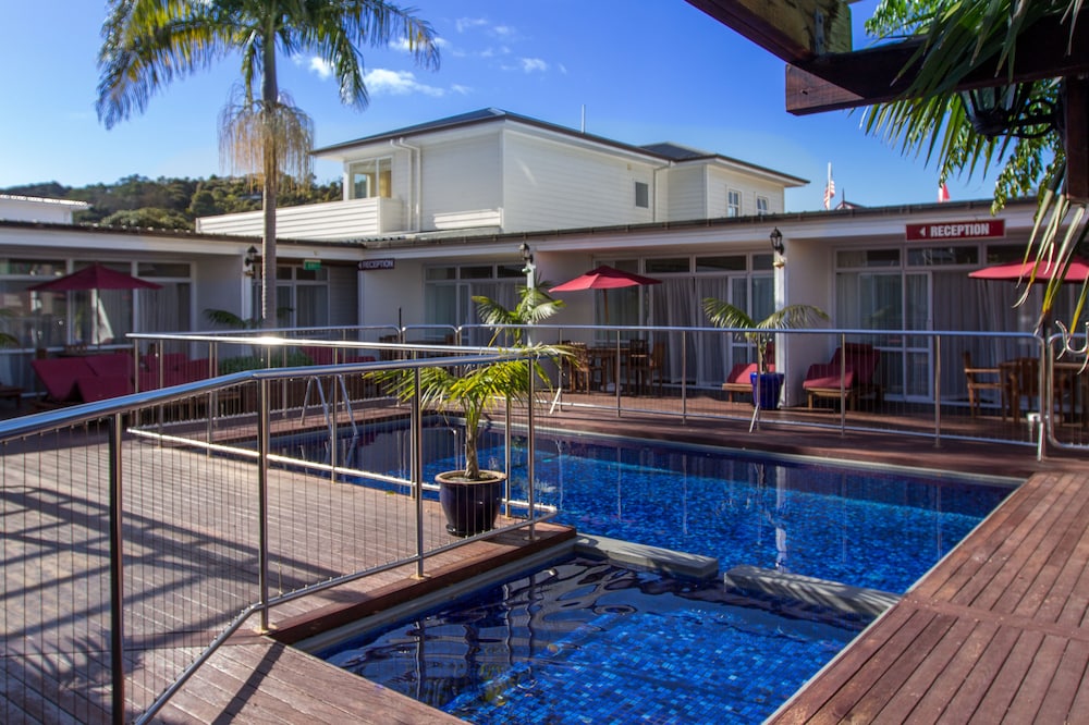 The Commodores Lodge 37/41