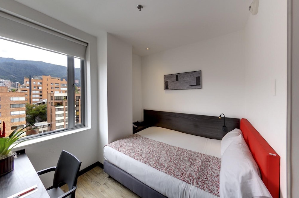 Hotel B3 Virrey 7/34
