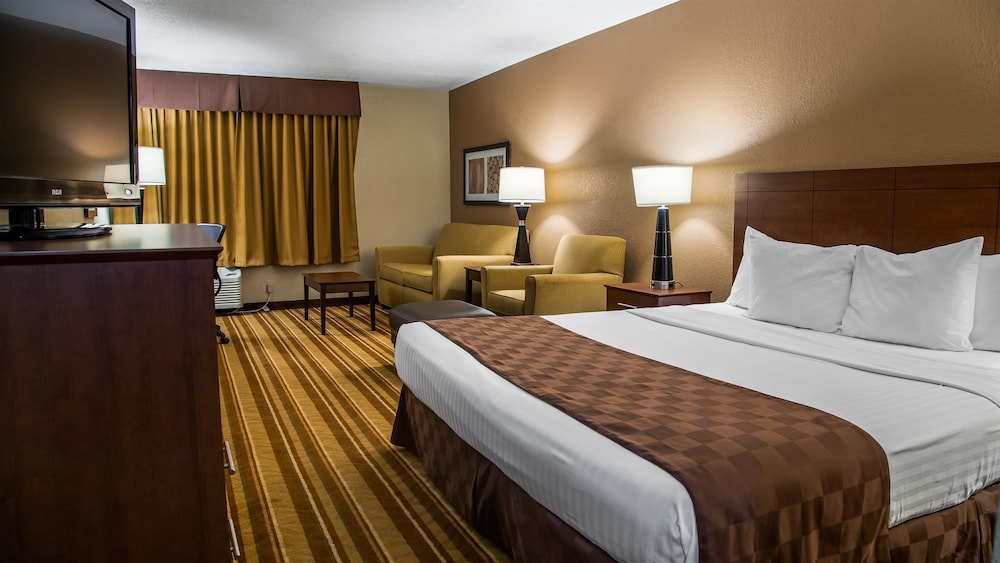 Rock Island Inn & Suites Marshalltown 12/55