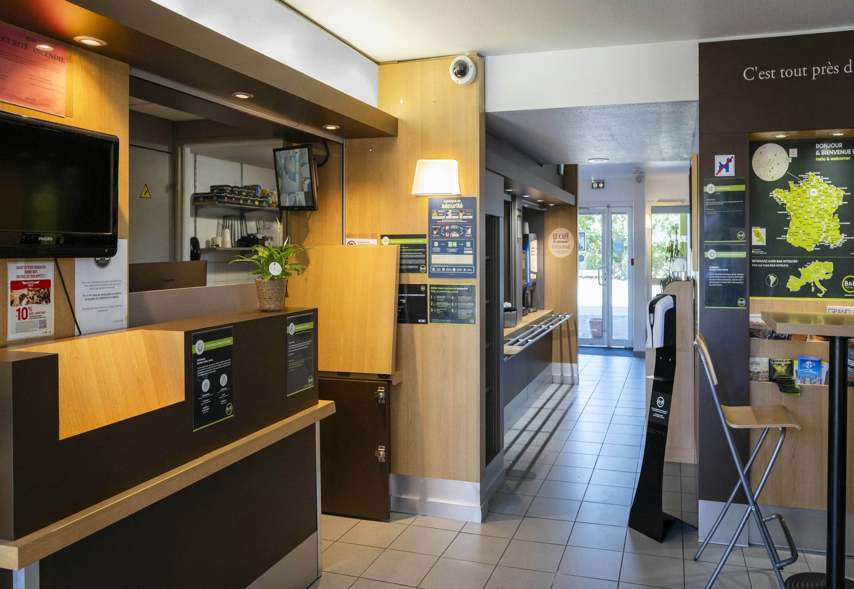 Lobby at B&B HOTEL Avignon 1, LE PONTET - VAUCLUSE