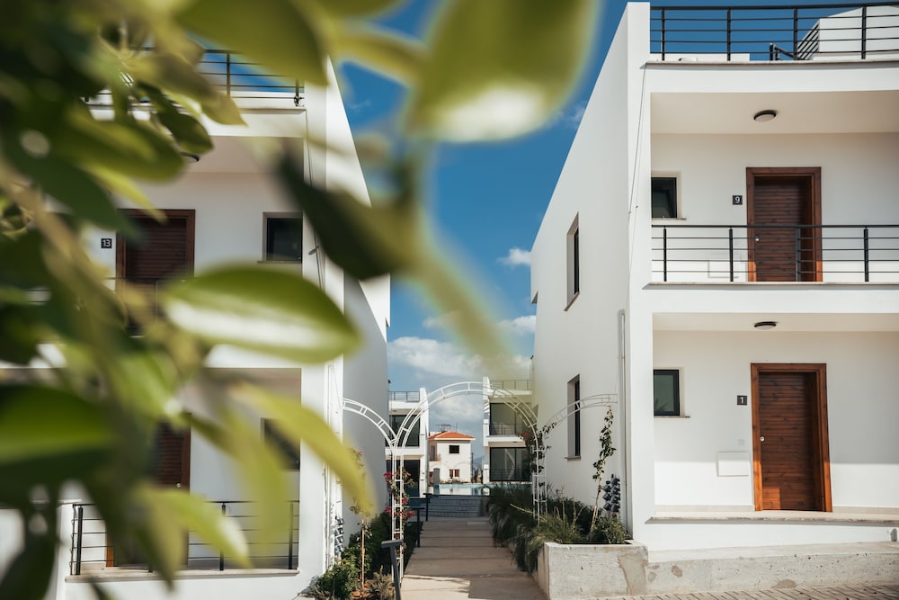 Pearl Island Homes 9/24