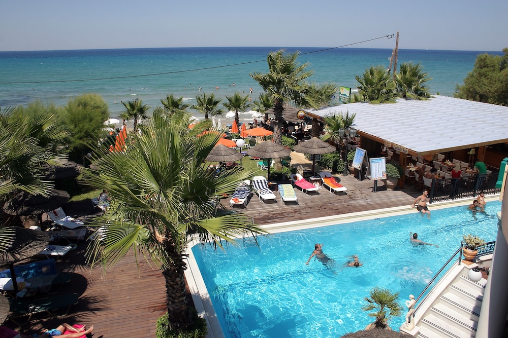 Phoenix Beach Hotel 62/72