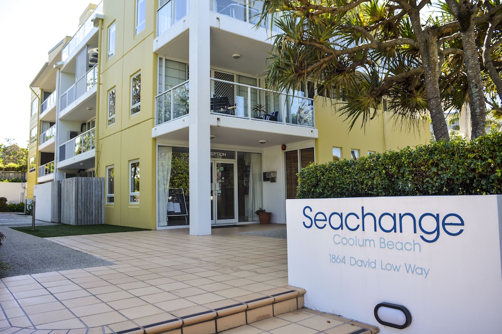 SEACHANGE COOLUM BEACH 6/76