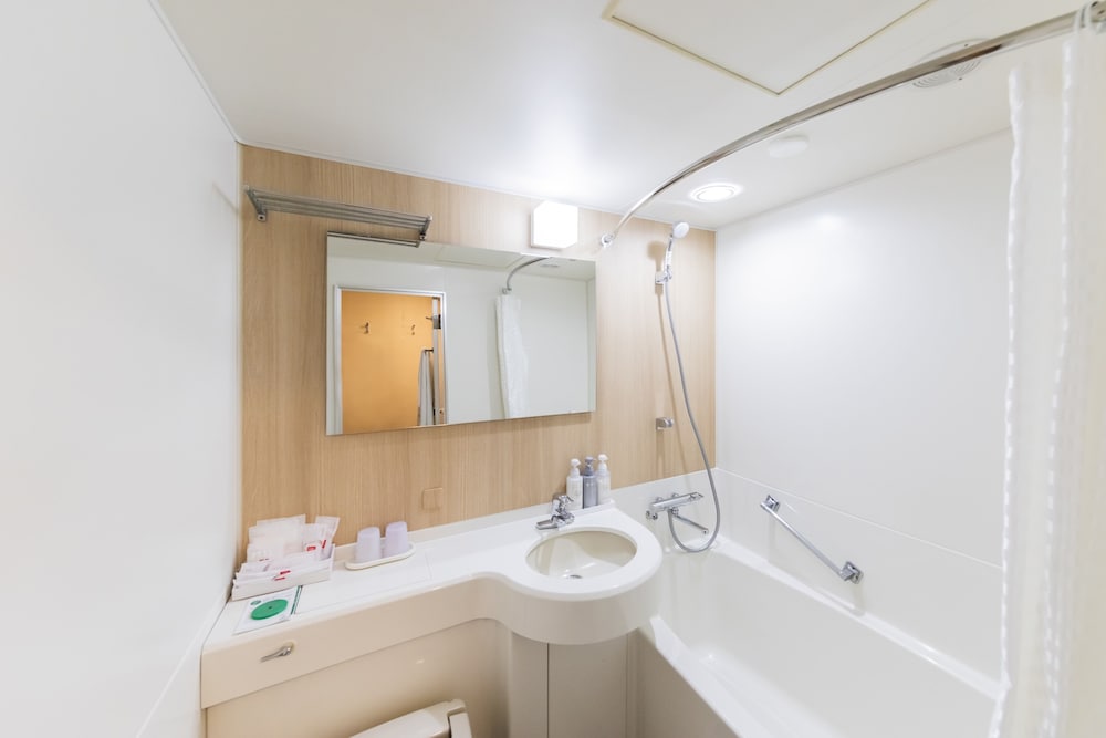 Shin-Osaka Esaka Tokyu REI Hotel 67/68