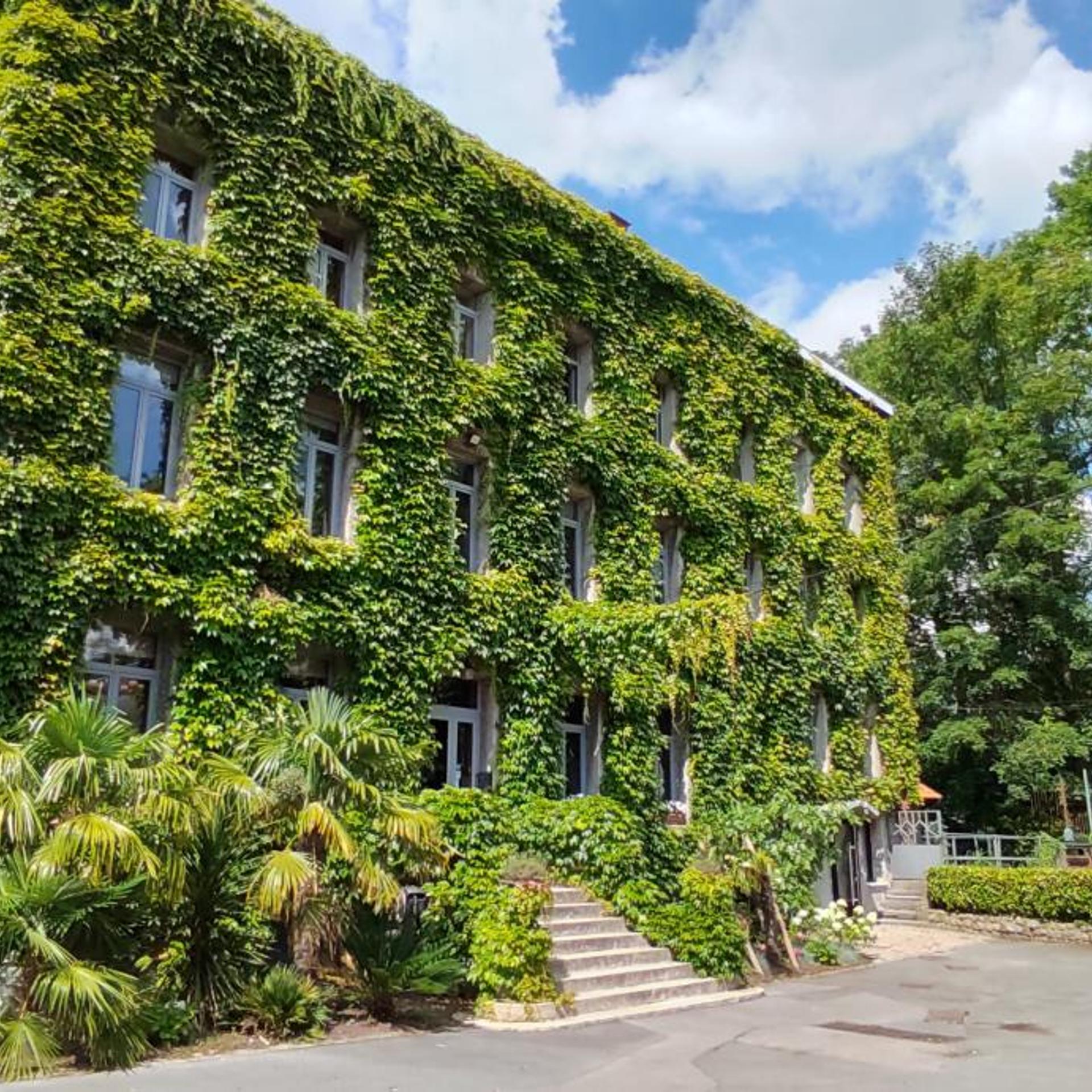 HOTEL LE MOULIN D'ARTRES 7/49