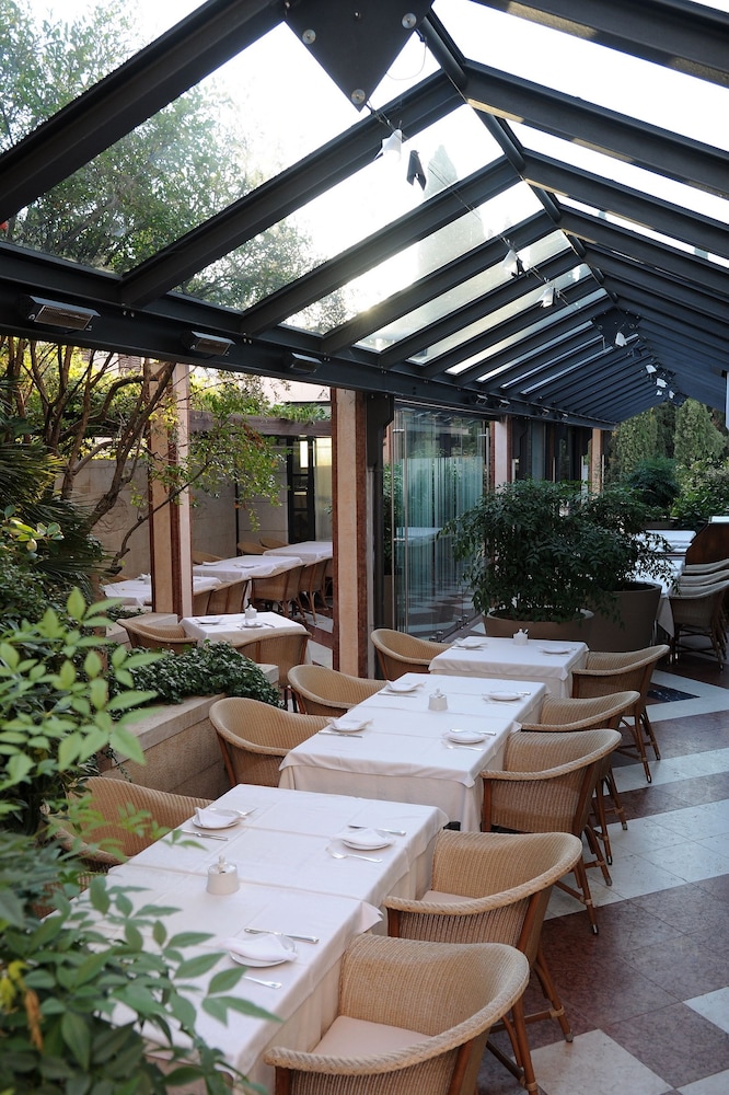 Milan Hotel Restaraunt Enoteca 23/28