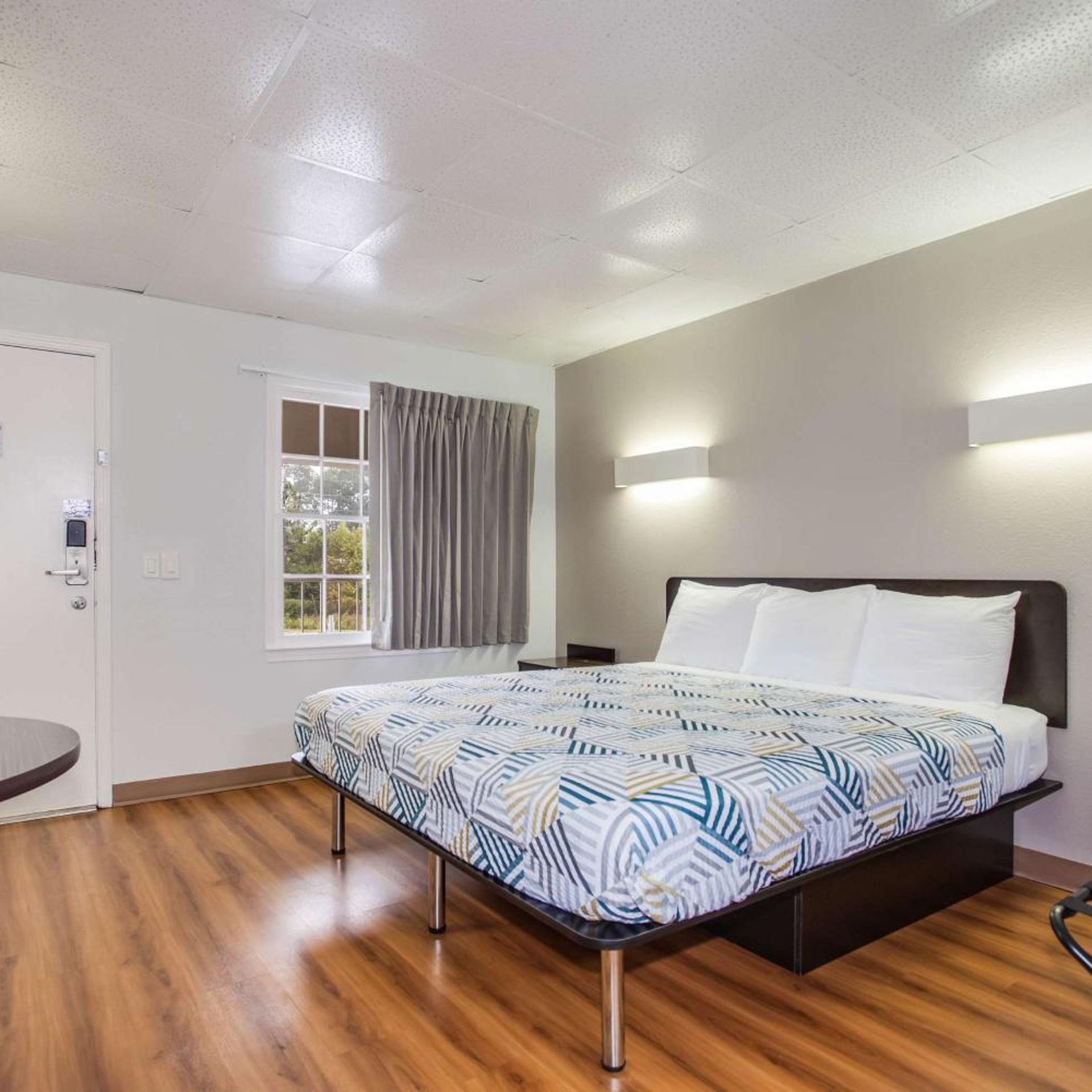 Room, King Bed