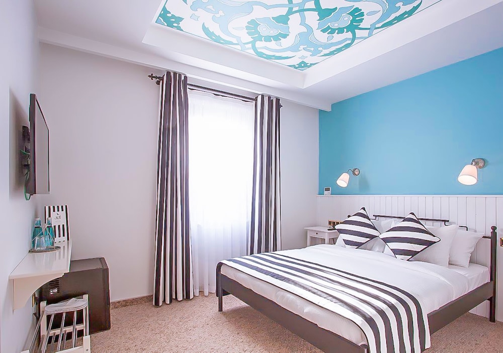 Araf Hotel 7/50