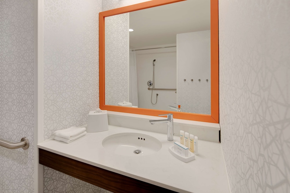 Hampton Inn Santa Cruz West Ca 11/48