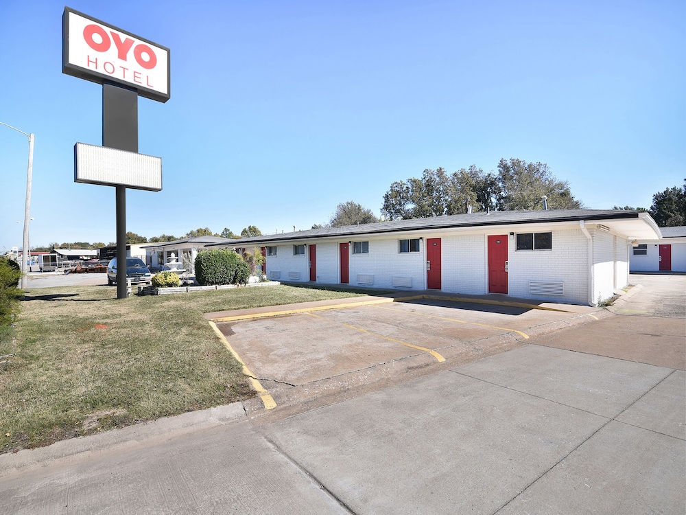 Hotel McAlester OK S Main St 35/49