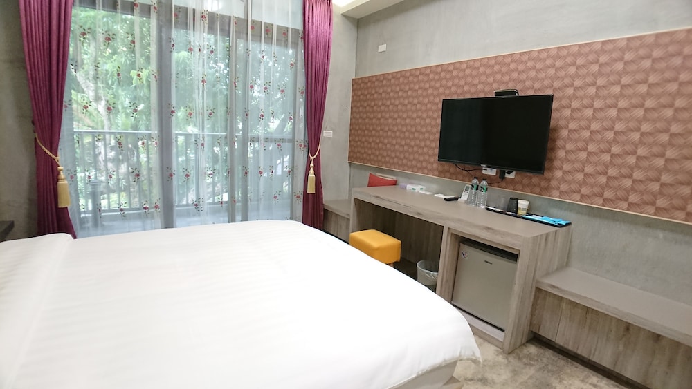 Deluxe, Double Bed, Bathtub