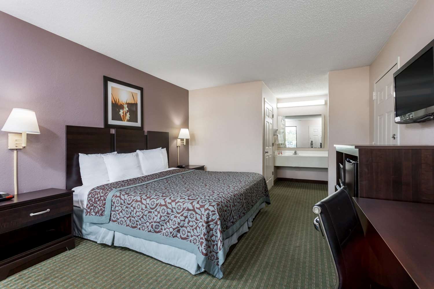 Days Inn By Wyndham Lugoff 10/30