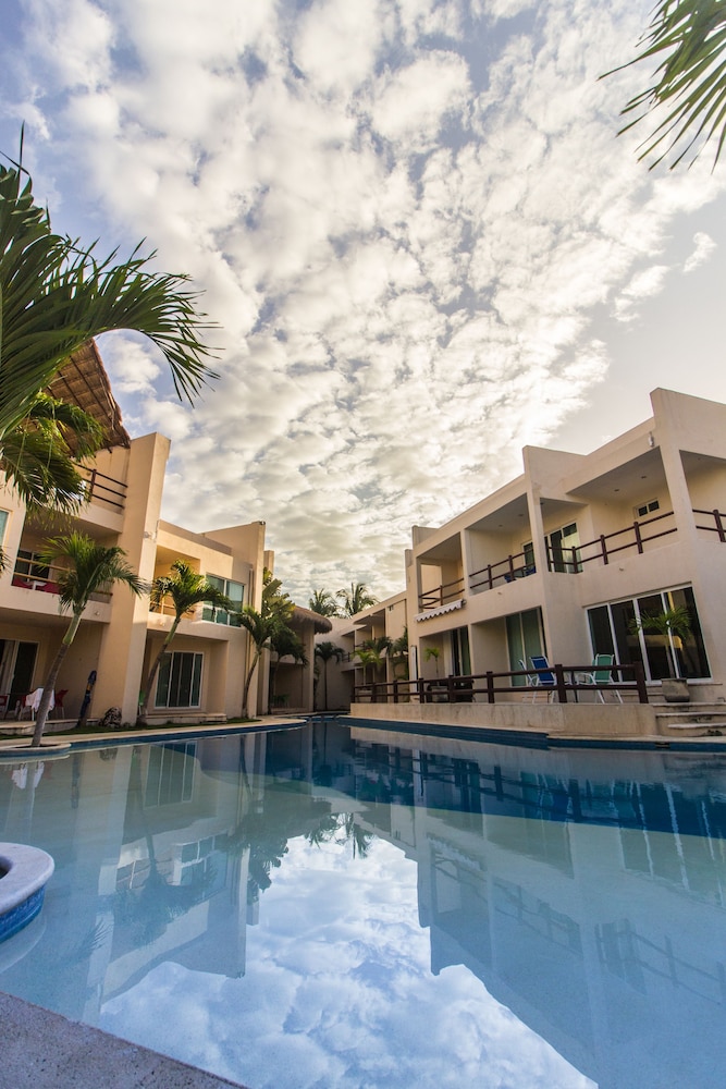Coral Maya Stay Suites 7/50