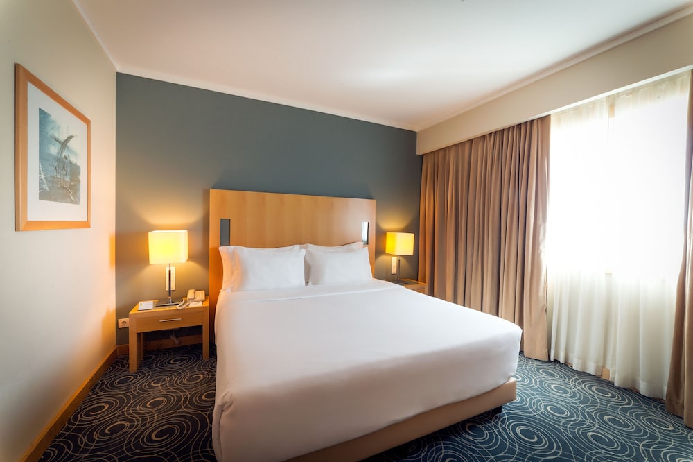 ROOM, DOUBLE OR TWIN BED, WITH EXTRA BED