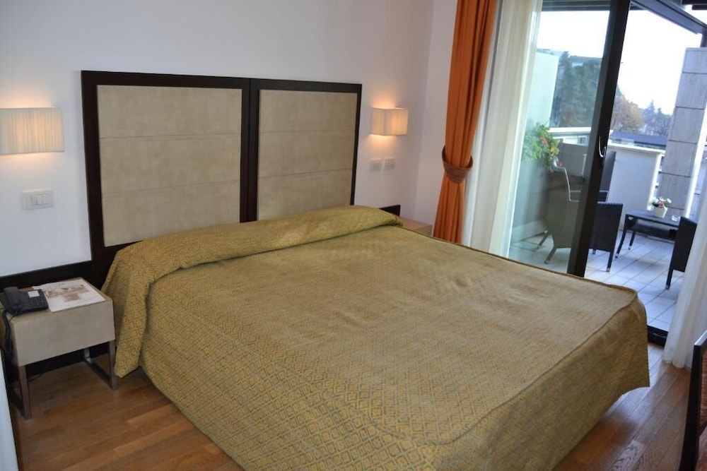 Hotel Joli 20/68