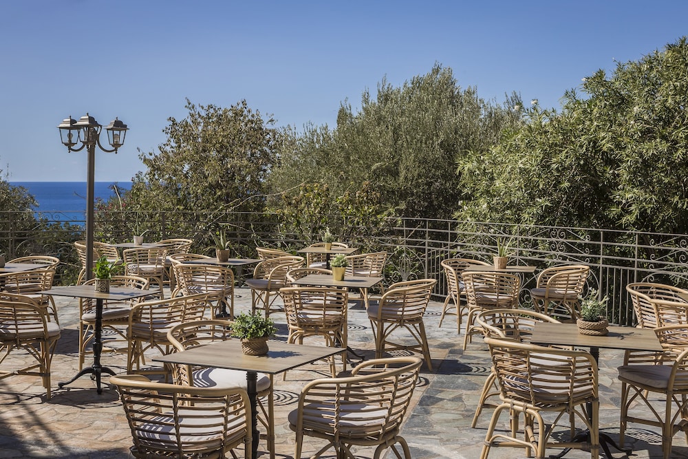 La Signora Hotel 35/50