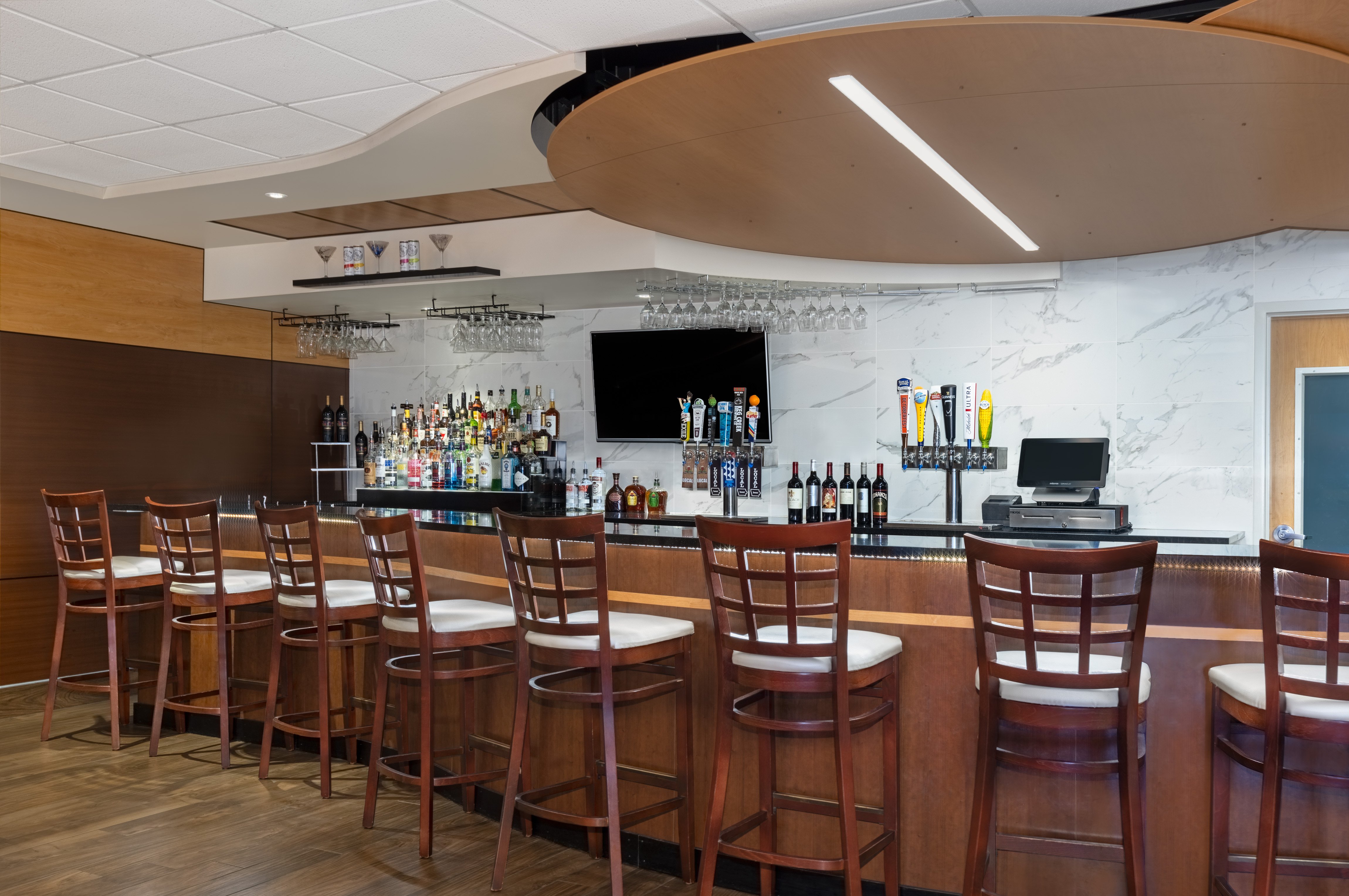 Holiday Inn Des Moines Airport Conf Center 46/79