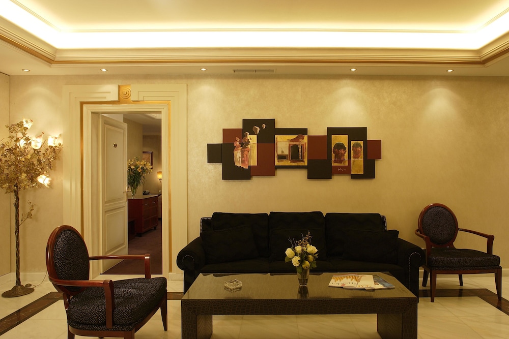 THEOXENIA HOUSE 35/44