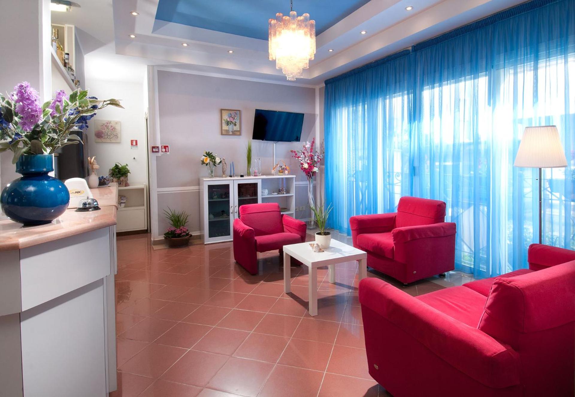 Hotel Cheri 30/48