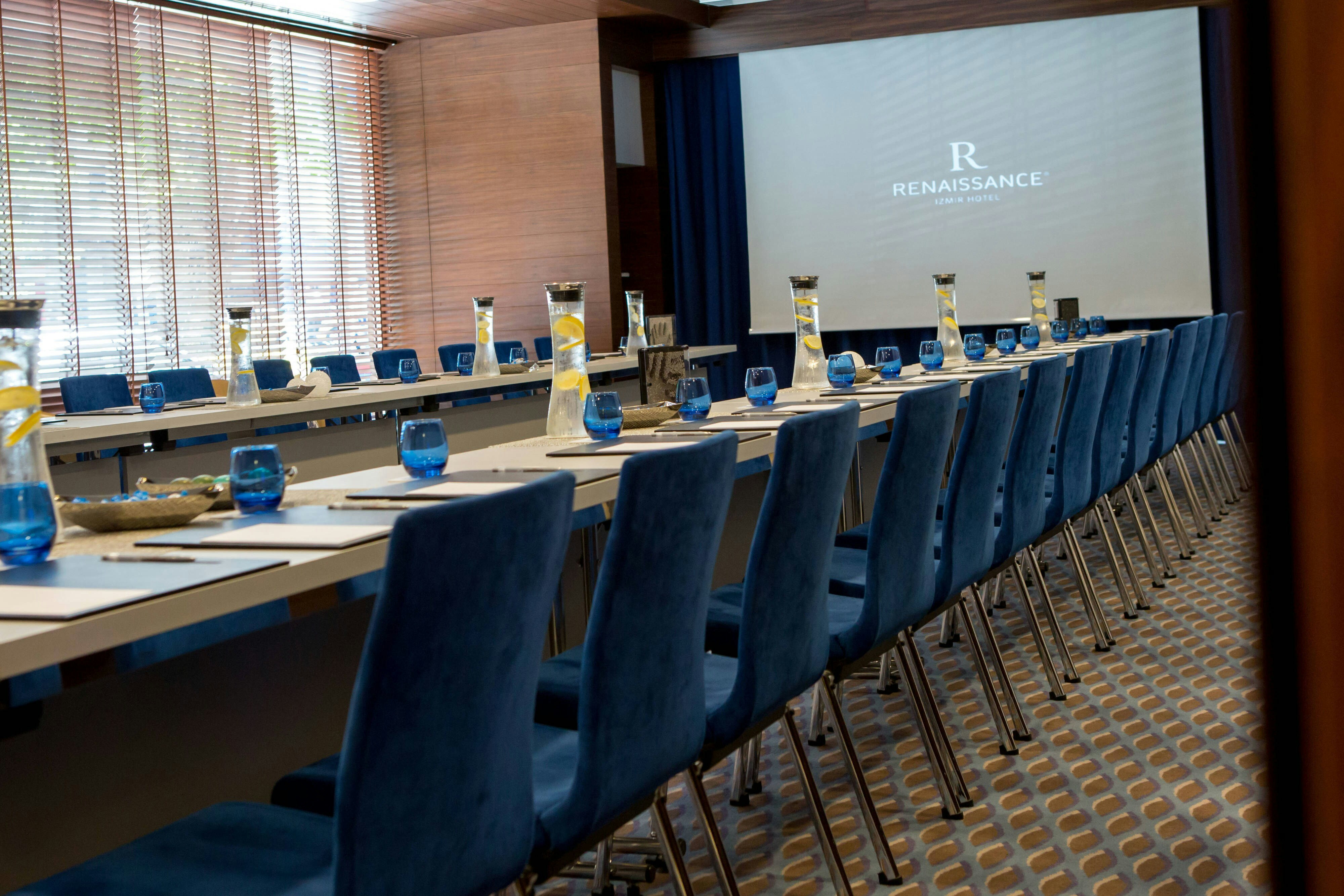 Renaissance Izmir Hotel 56/57