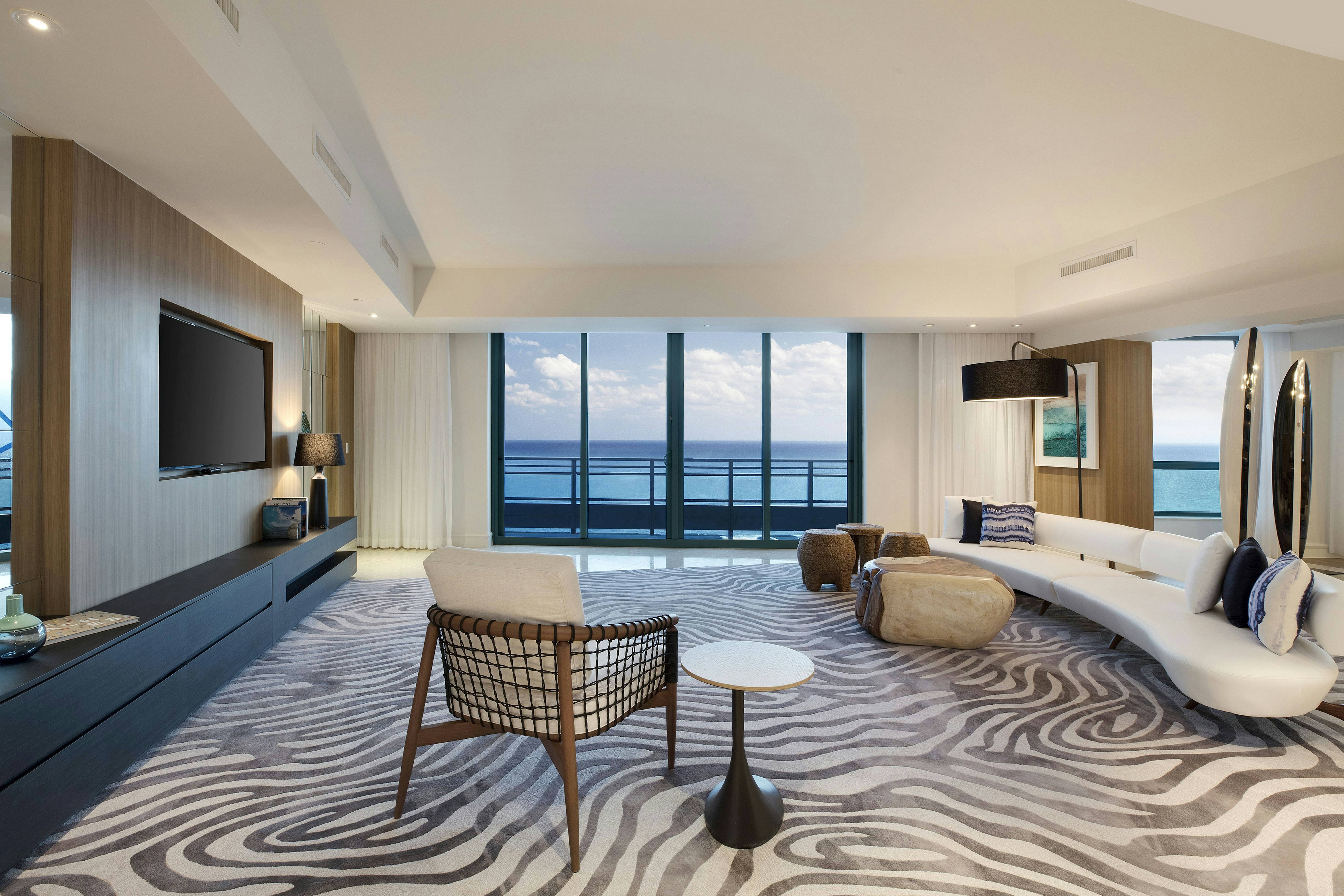 Signia by Hilton Diplomat Beach Resort 14/50