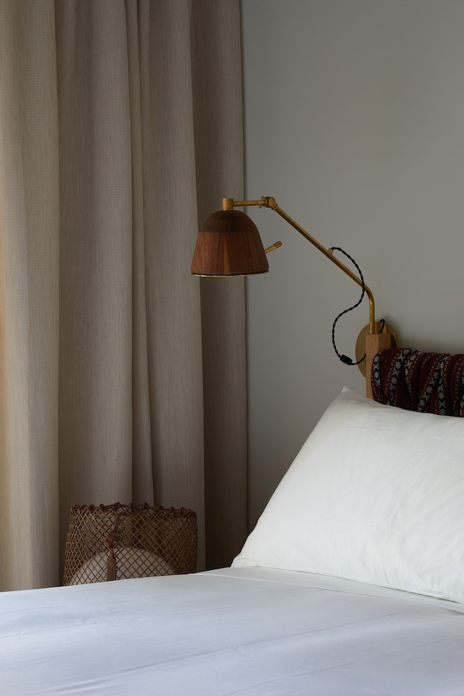 Made Hotel 29/56
