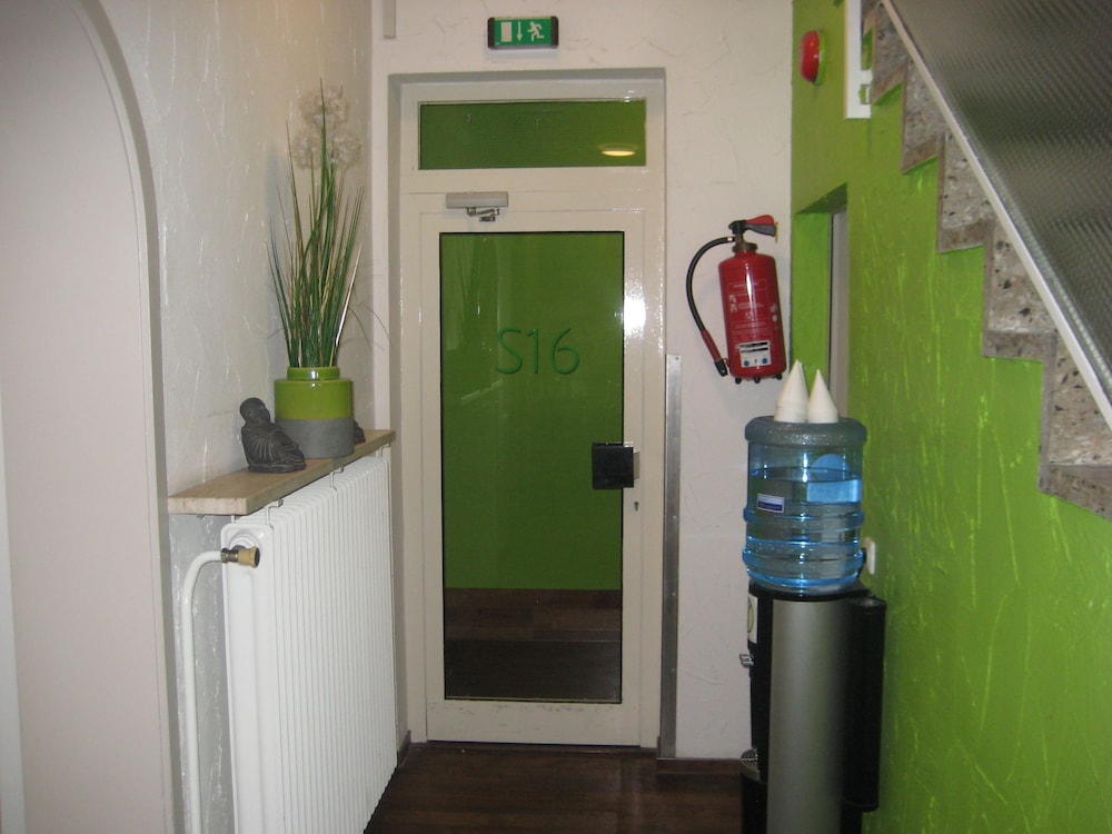 HOTEL S16 20/26