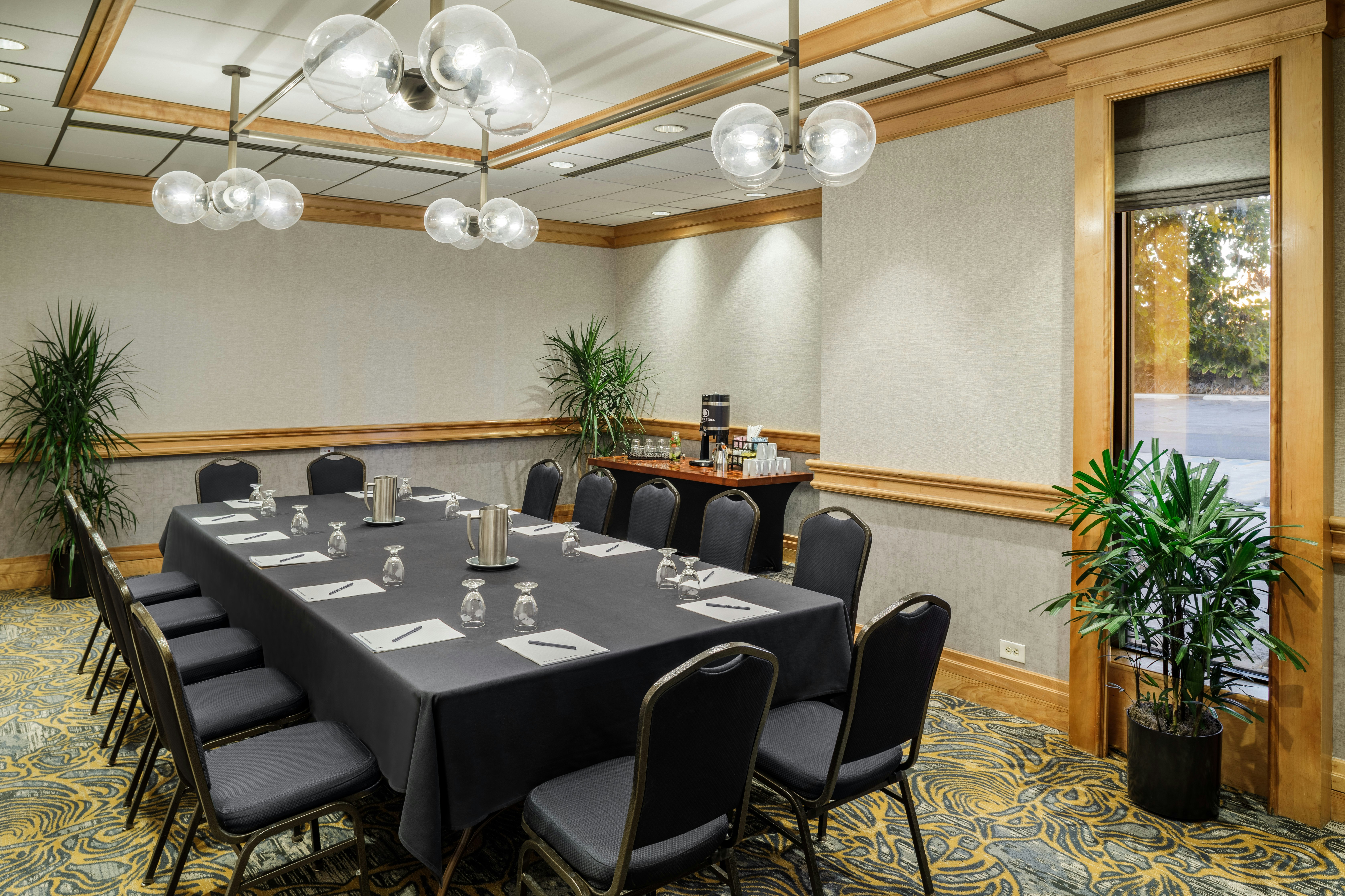 DoubleTree by Hilton Hotel Denver 68/71