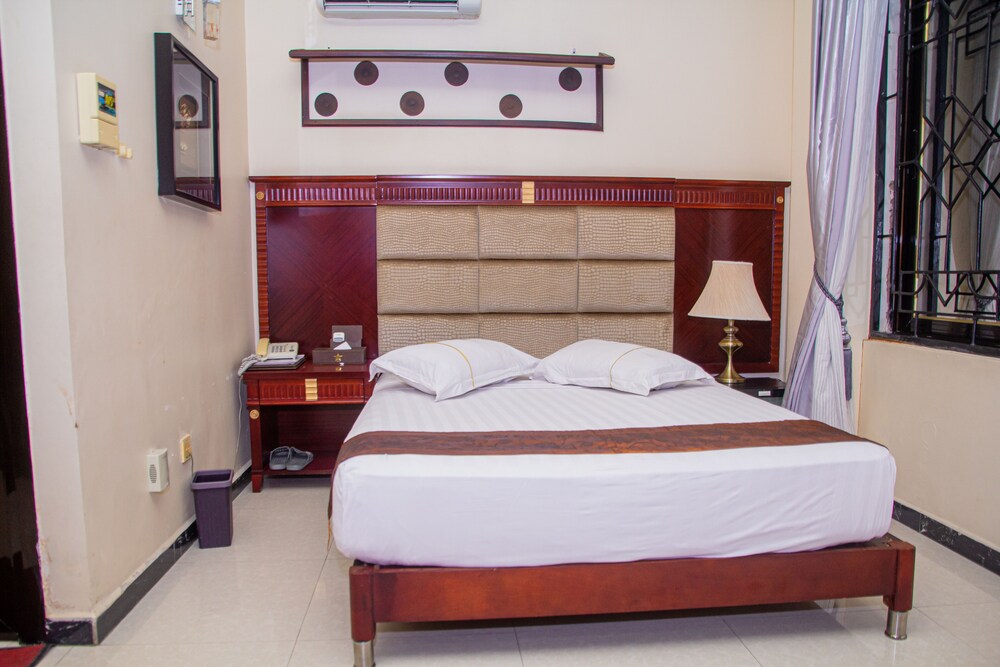 Star City Hotel 12/46