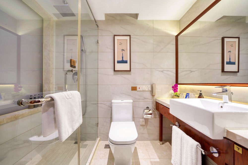 Wanghu Hotel 42/48