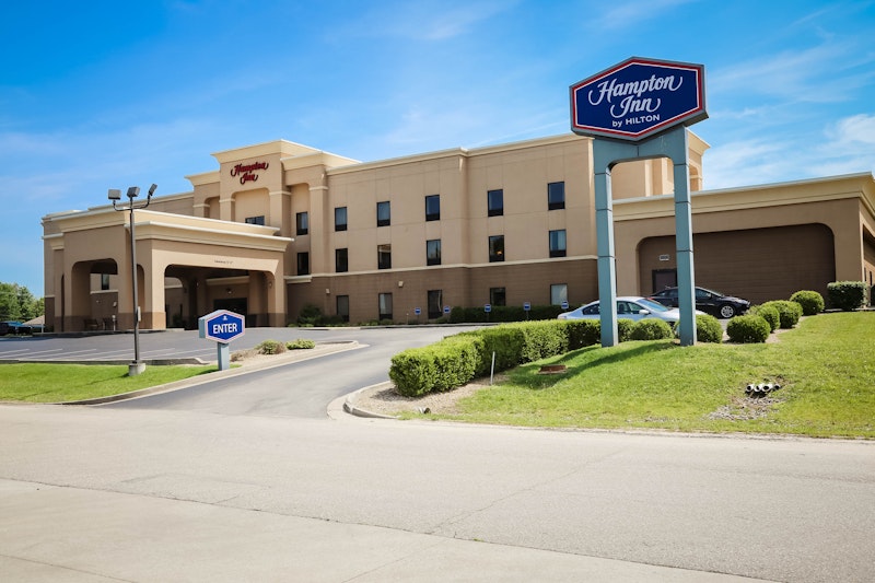 Hampton Inn Morehead 50/53
