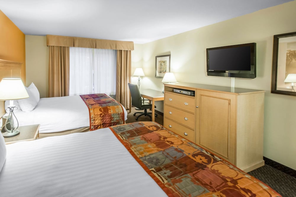 Comfort Inn & Suites Glenwood Springs On The River 12/27