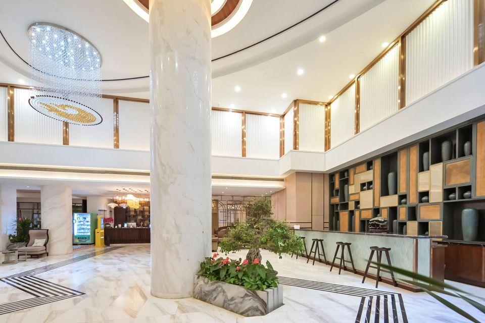 Metropolo Jinjiang Hotels (Fengxian Jinjiang Building) 6/24