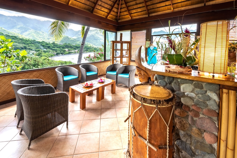 NUKU HIVA KEIKAHANUI PEARL LODGE 37/56