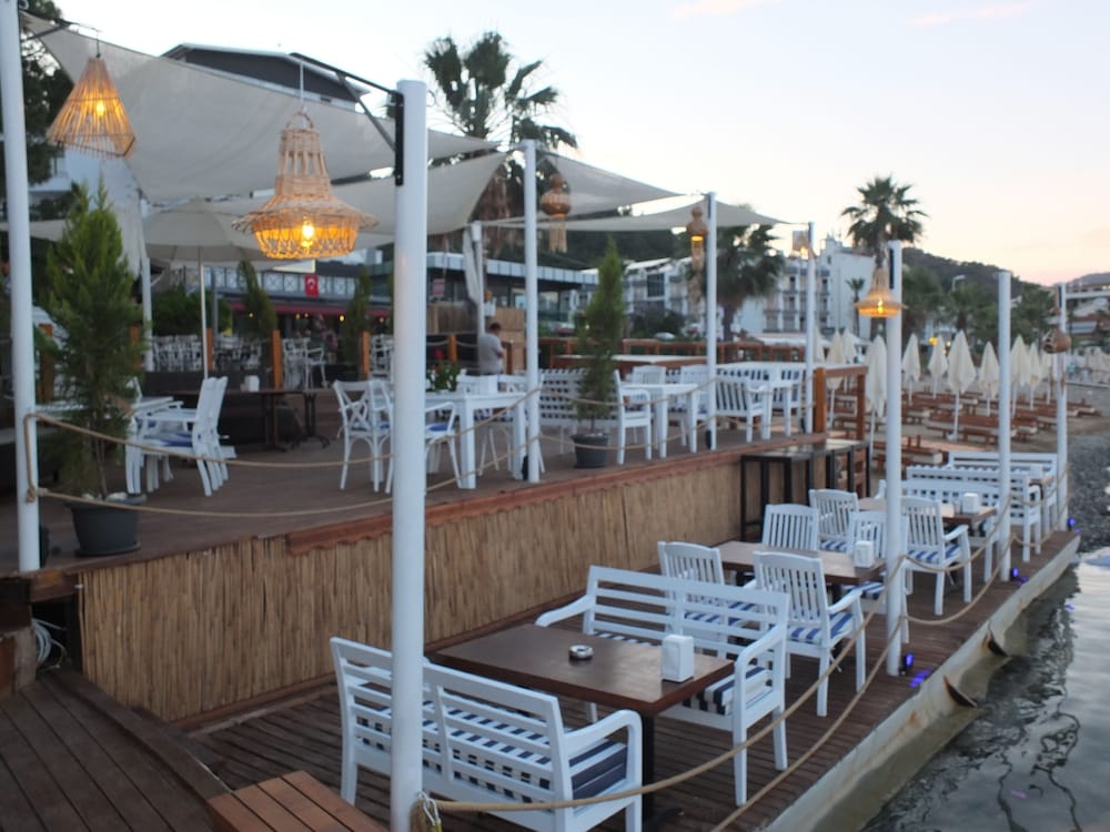 Heaven Beach Otel 2/22