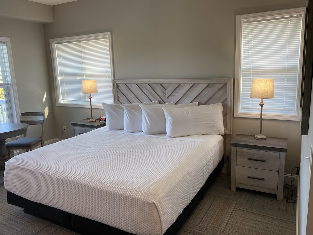 Economy, Studio, King Bed