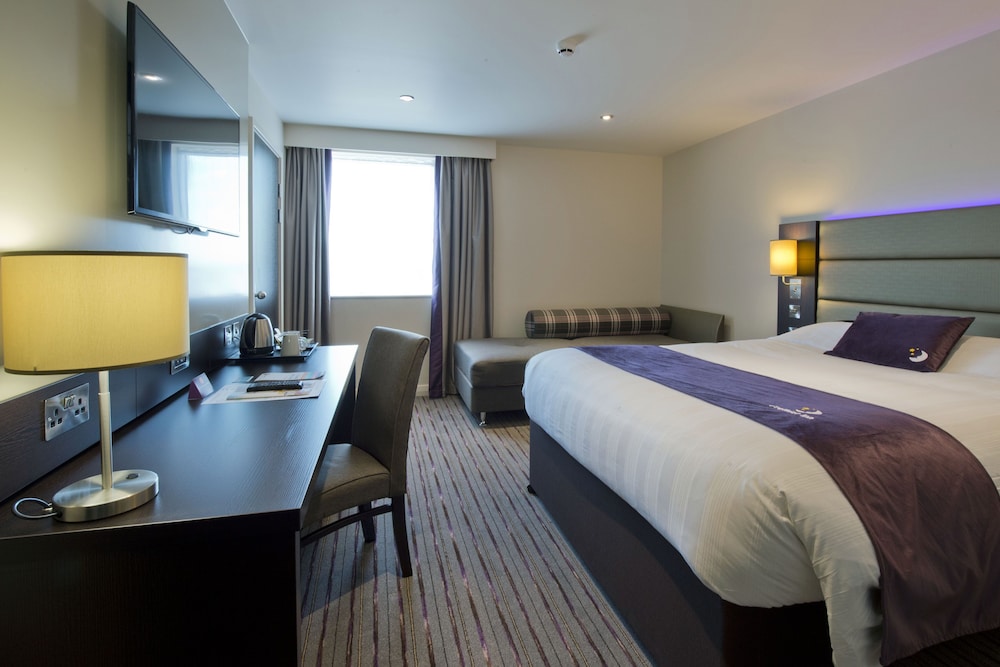 Premier Inn Bedford Town Centre (Riverside) 15/36