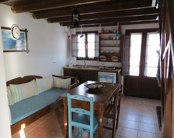 Anna Traditional Apartments 39/68