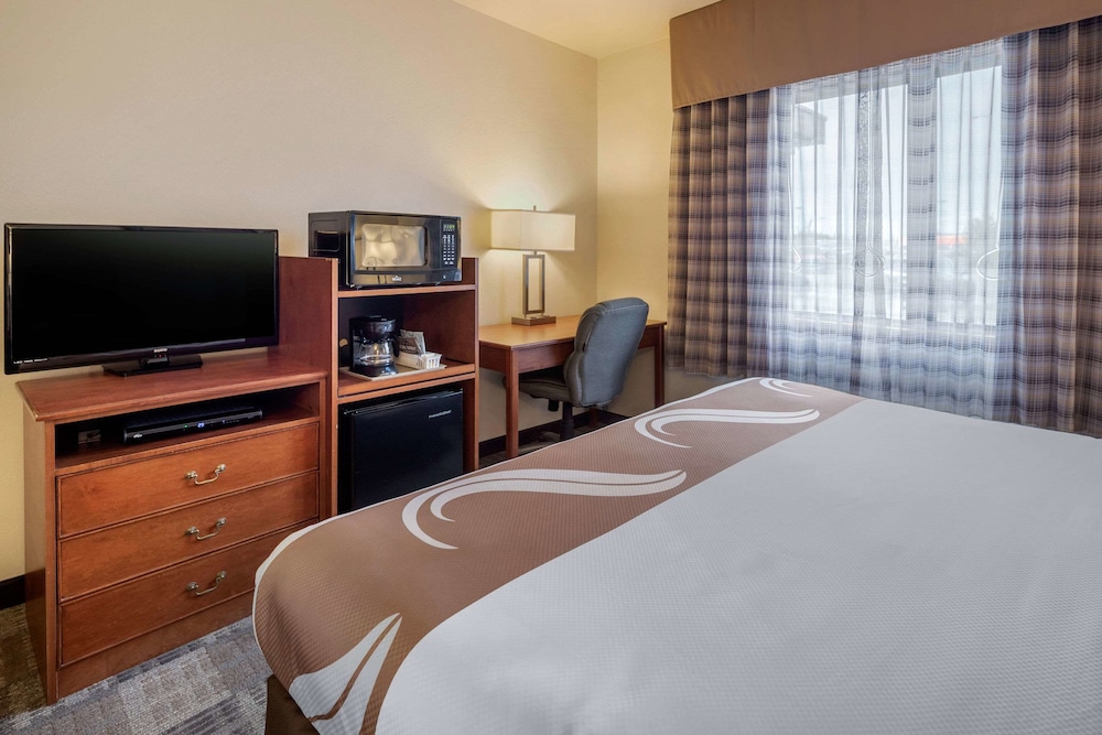 Quality Inn Kenai, AK 12/40