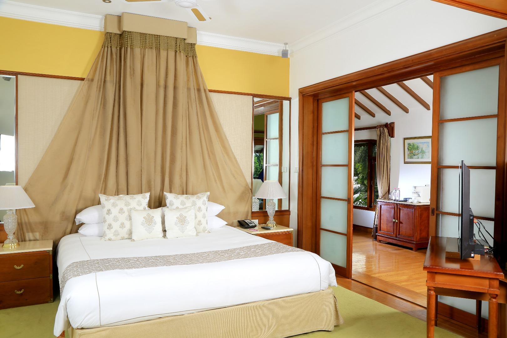 Room at Taj Malabar Resort & Spa, Cochin, KOCHI - COCHIN