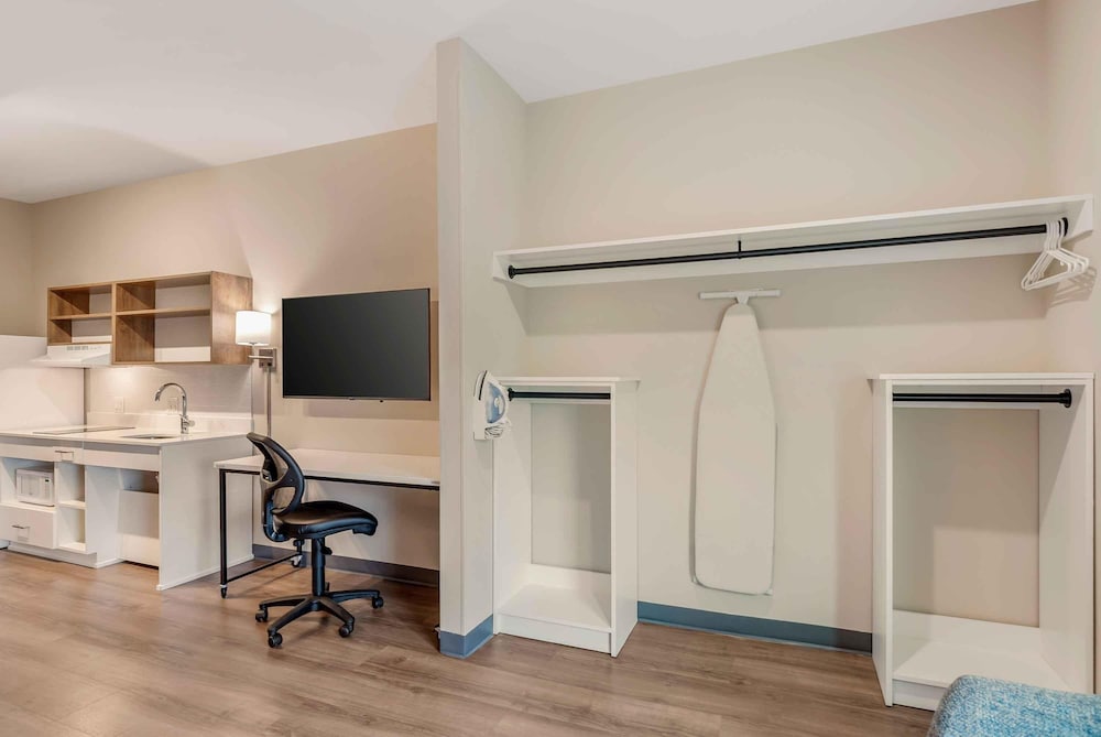 Extended Stay America Premier Suites - Charlottesville 34/50