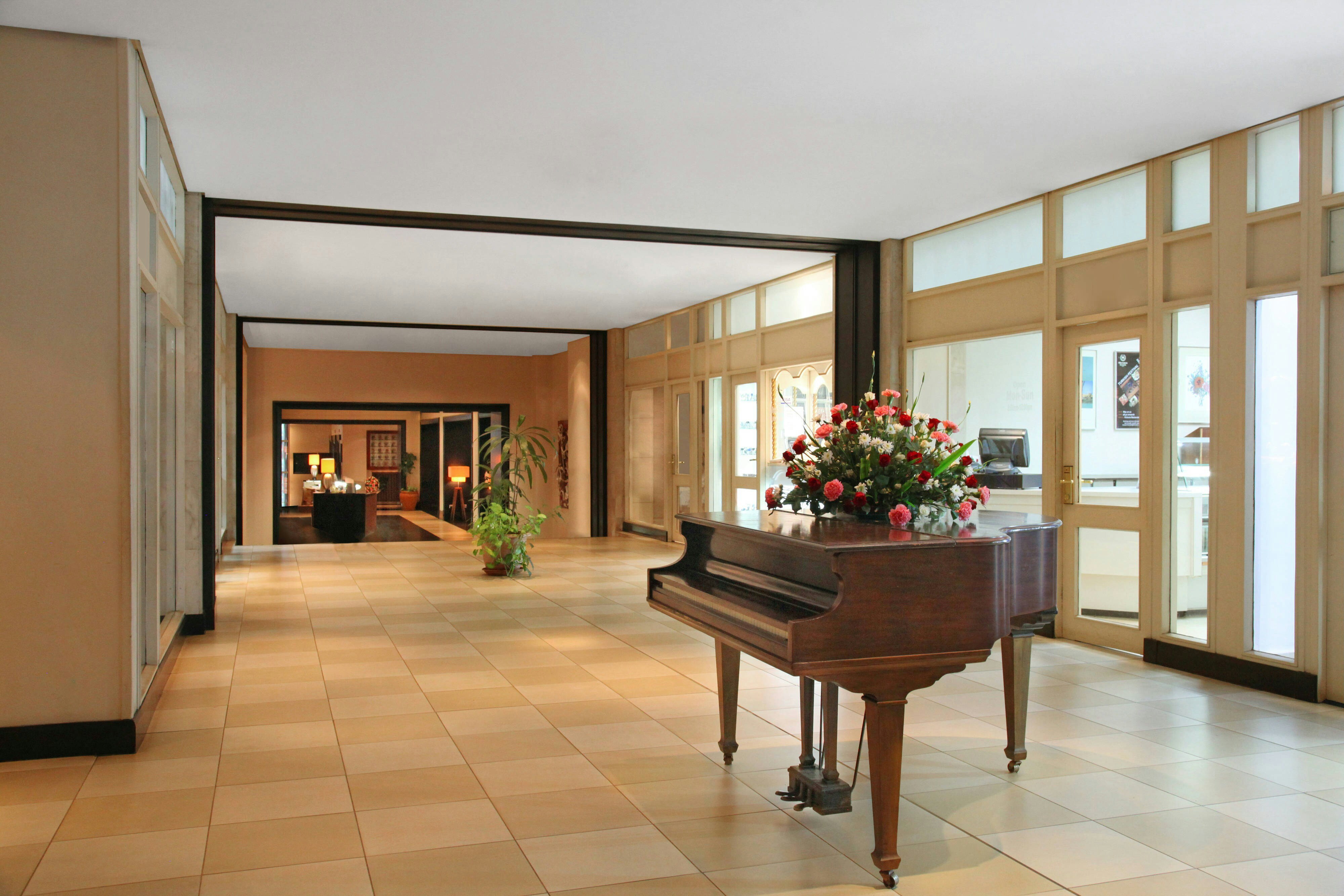 Lobby at Sheraton Kampala, KAMPALA
