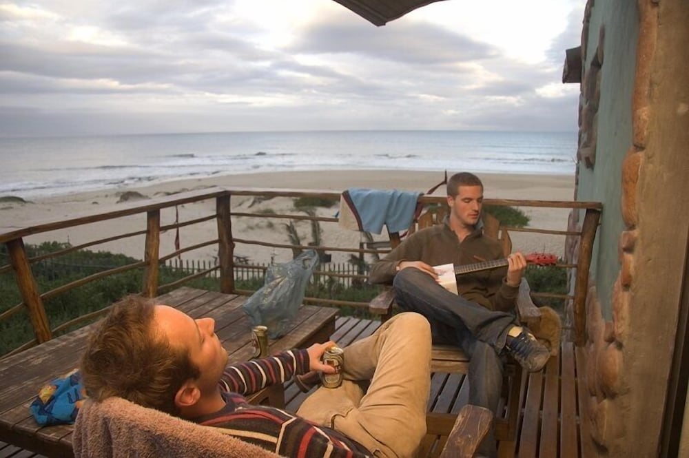 Island Vibe Jeffreys Bay Hostel 21/41