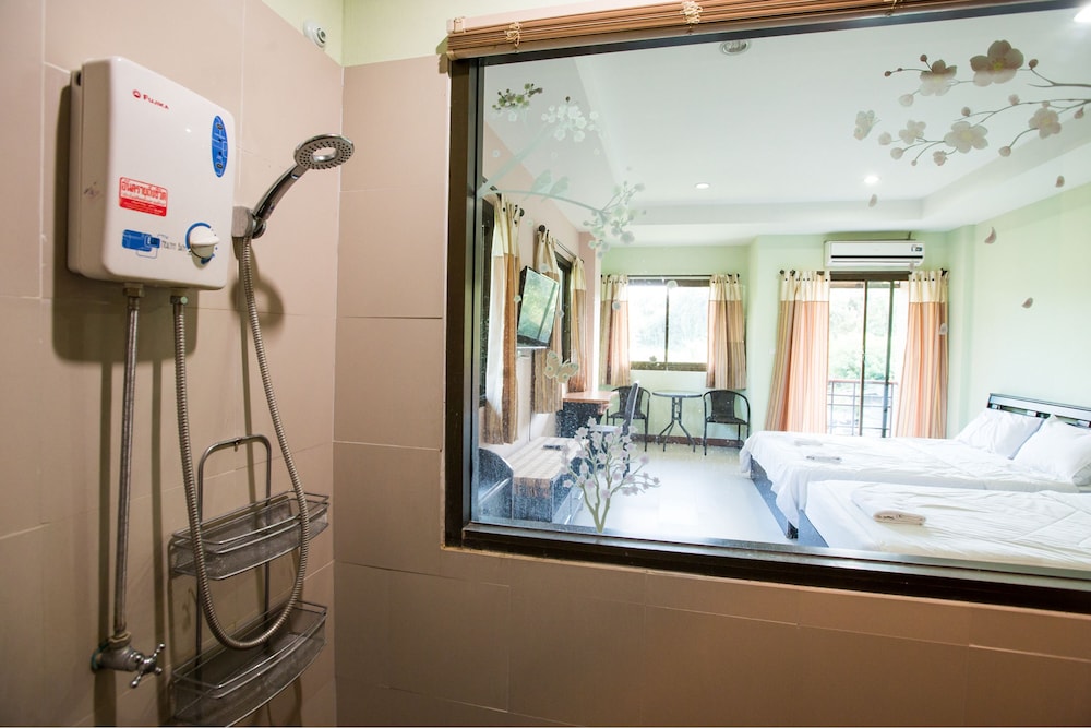 Banlanna Hotel Lampang (ex. Banlanna Serviced Apartment) 42/44