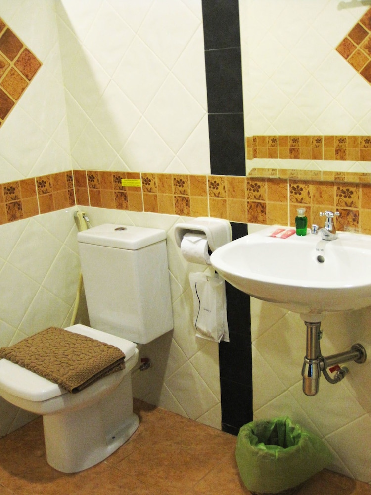 The Bang Khun Phrom Suites 31/36
