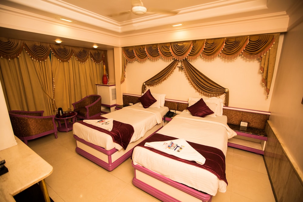 Hotel Ashwin 8/35