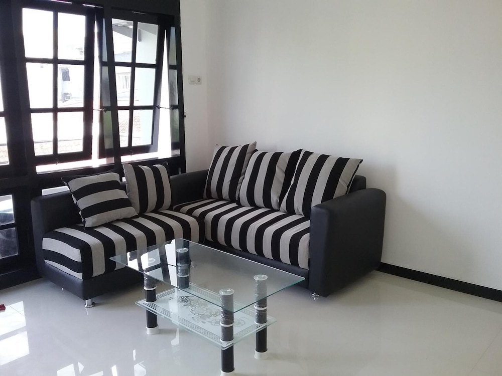 Mess Inn Semarang 27/35