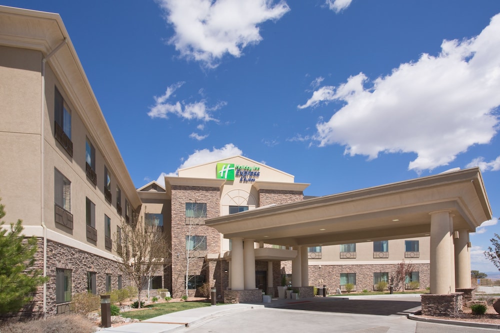 Holiday Inn Express Hotel and Suites Los Alamos Entrada Park 1/73